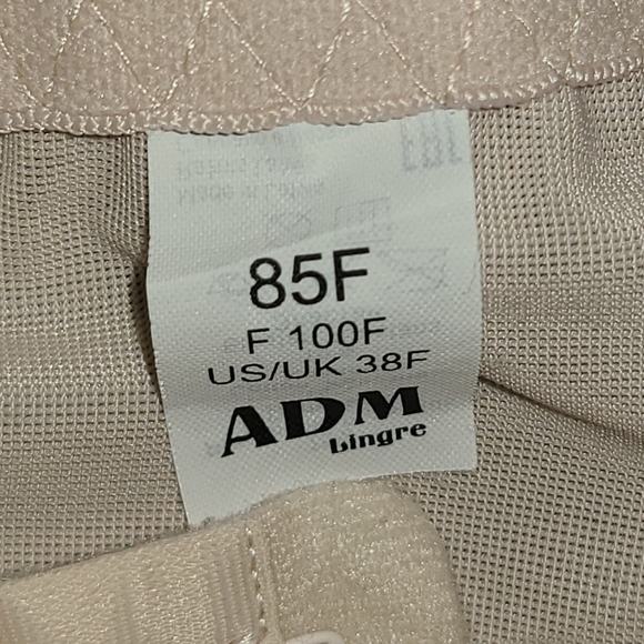 Cream colored bra 38 DDD fits like 38 DD - Picture 2 of 3